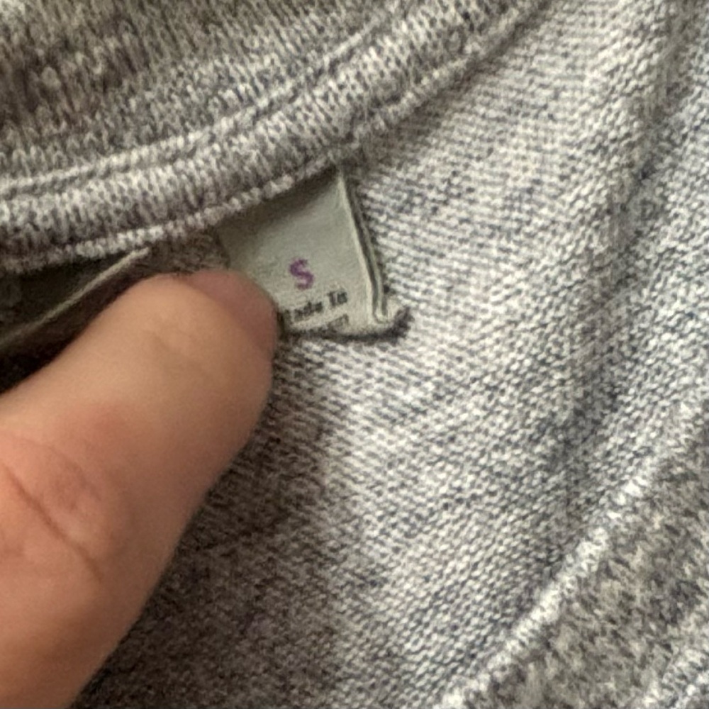 ❌SOLD❌ Athleta Luxe Pose Grey Marled Heathered Tunic Top Size Small Soft Long - Picture 10 of 12